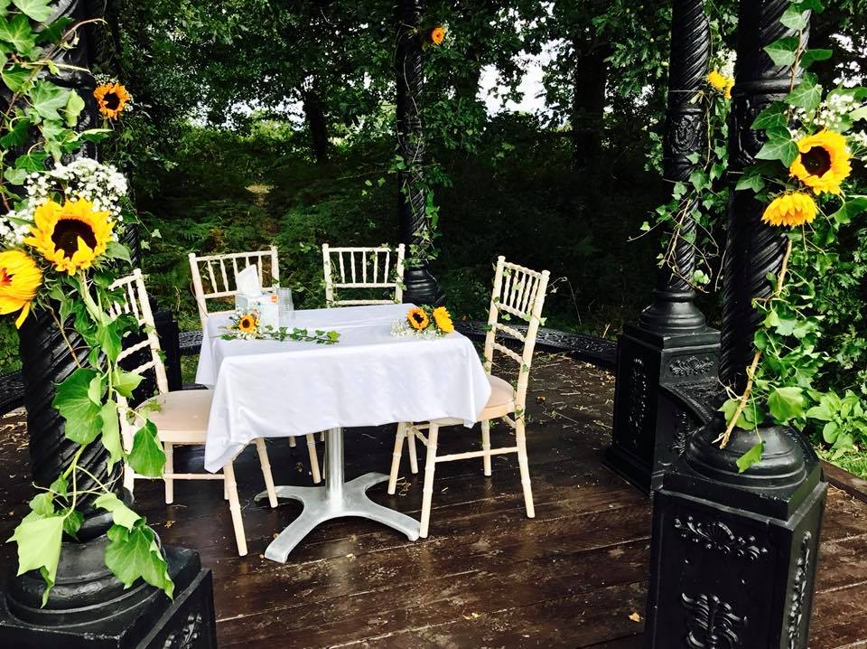 Wedding table decoration